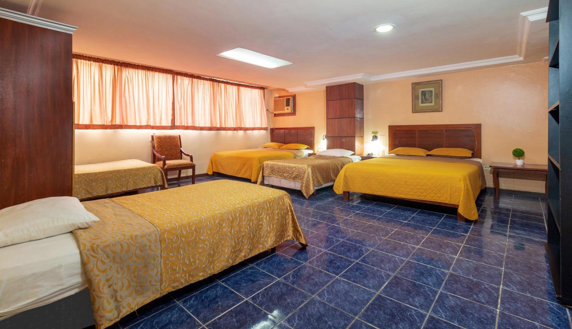Hotel Malecon Inn Гуаякиль Экстерьер фото
