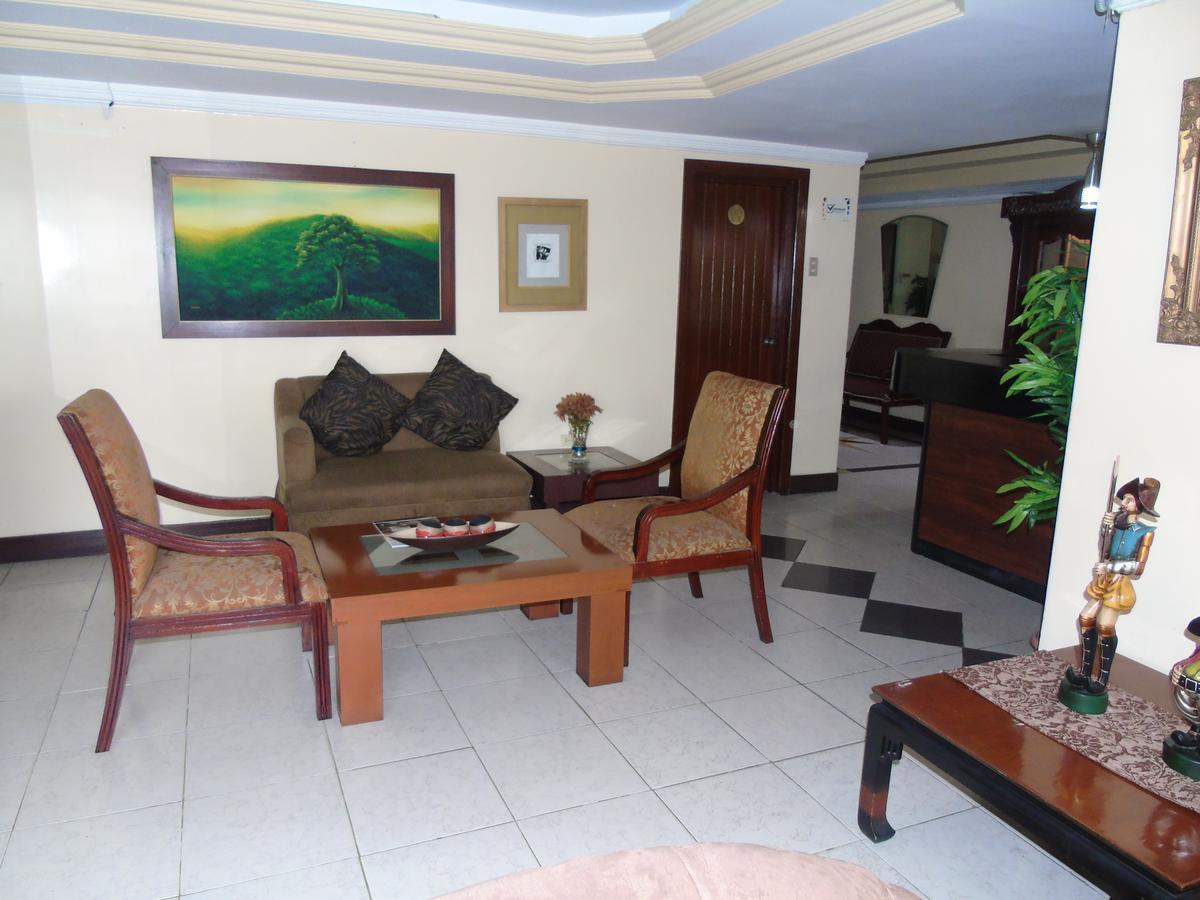 Hotel Malecon Inn Гуаякиль Экстерьер фото