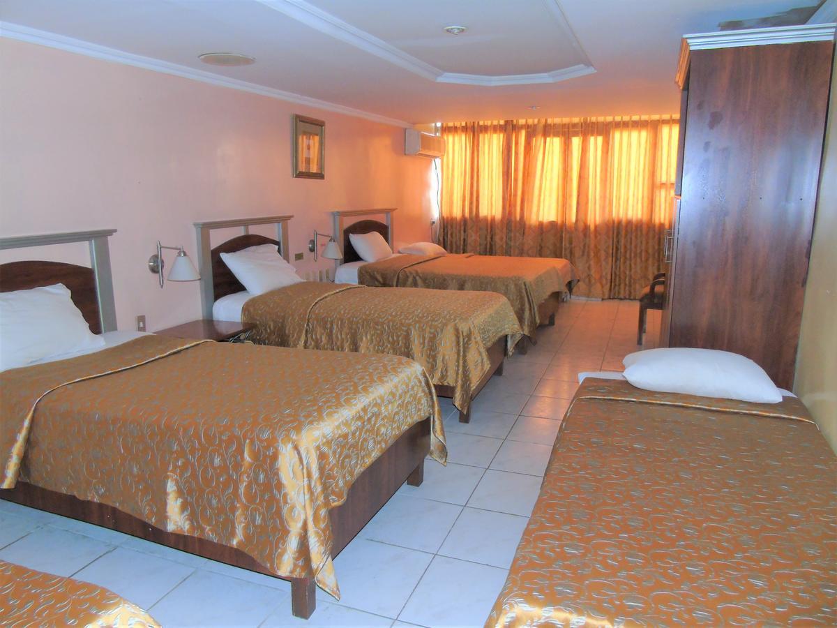 Hotel Malecon Inn Гуаякиль Экстерьер фото
