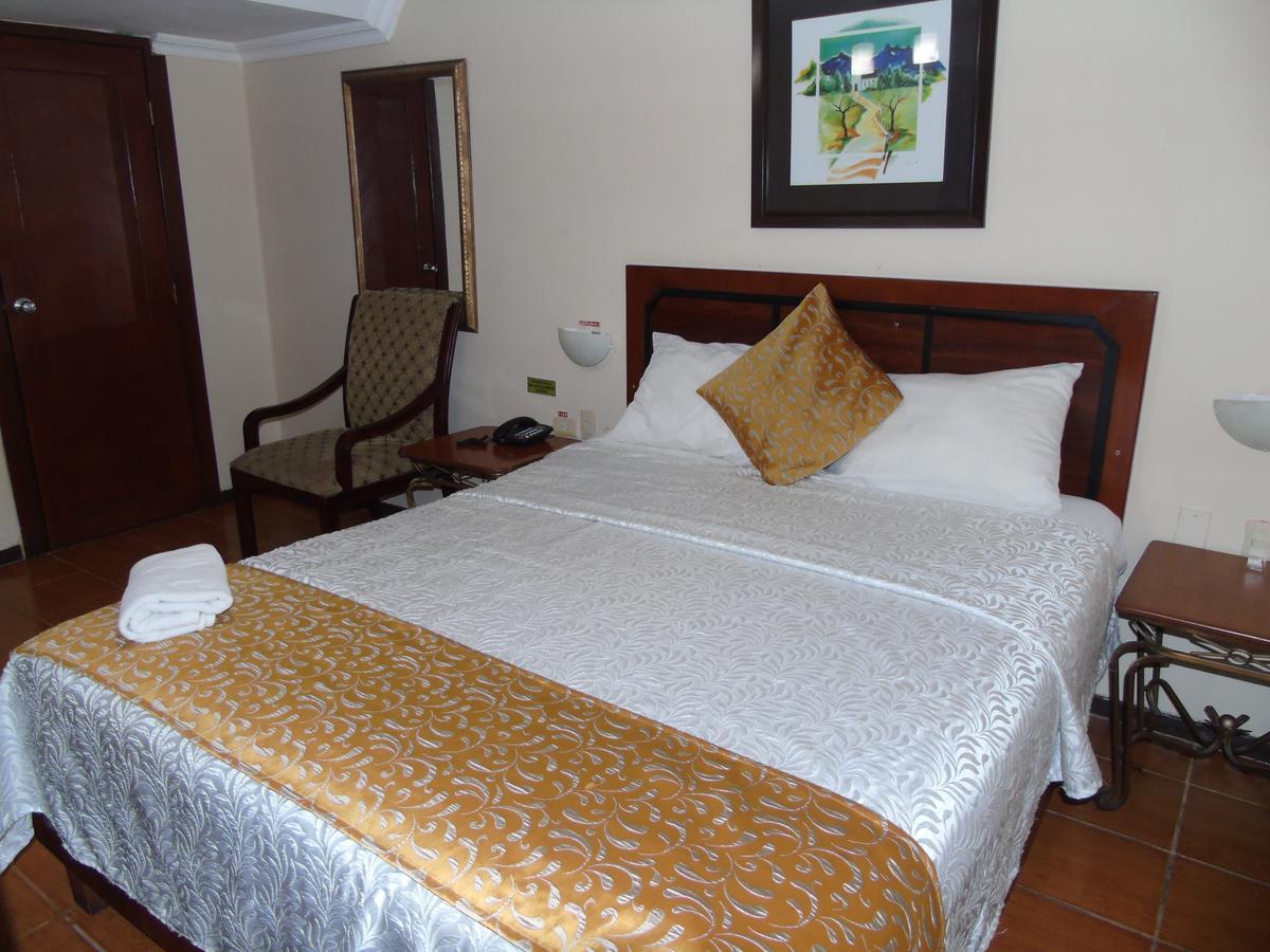 Hotel Malecon Inn Гуаякиль Экстерьер фото